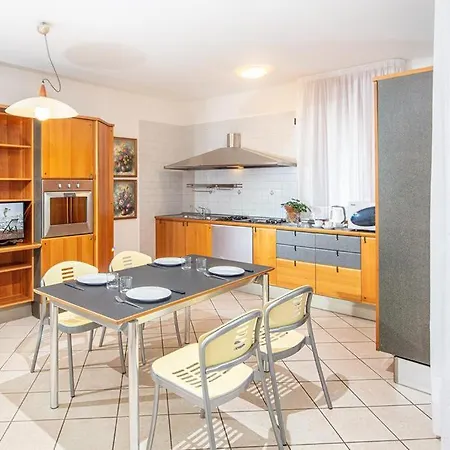 Cattel Apartment *